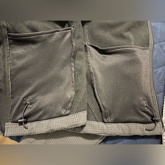 Women’s Heavier, large, The Northface grey (small checkered pattern) jacket. - Picture 11 of 16